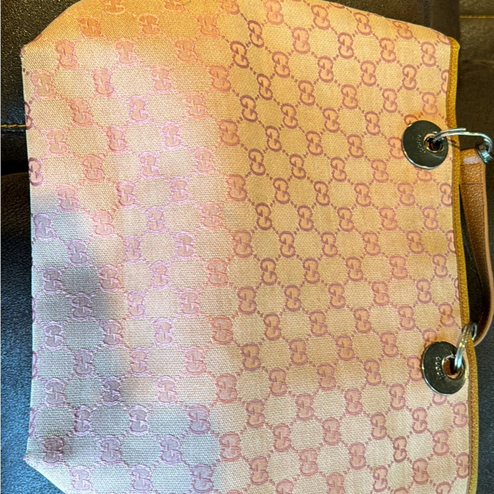 Pink purse - Picture 3 of 8